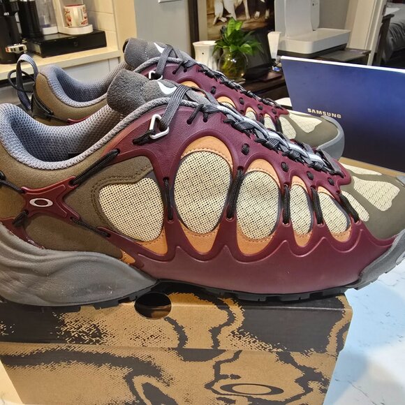 OAKLEY FACTORY TEAM X BRAIN DEAD IBEX RED SIZE 10 MENS NEW SHOE TRAIL HIKING - Picture 4 of 14